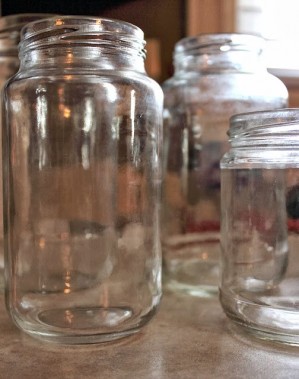 The No Sweat, Chemical-Free way to Remove Labels and Glue Residue from Your Jars