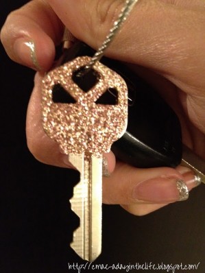 DIY-Glitter Identifying Keys